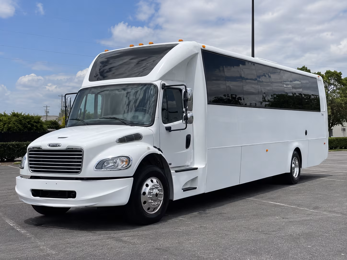 Chattanooga wedding party bus shuttle ready for guests