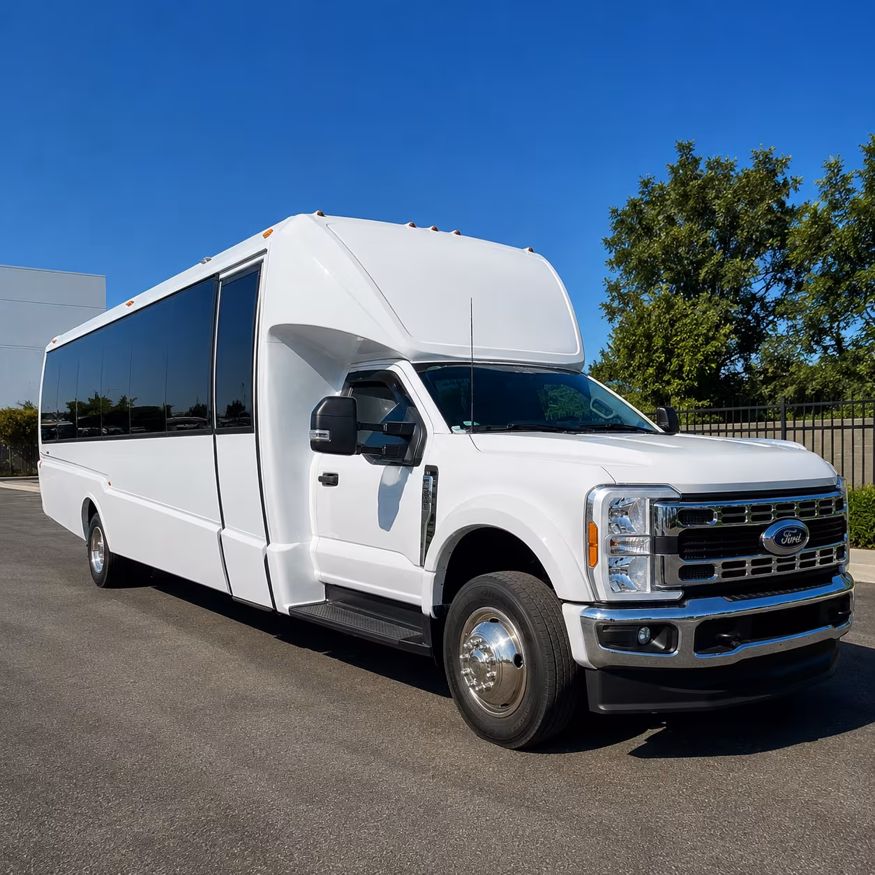 Chattanooga Airport Shuttle & Transportation party bus exterior