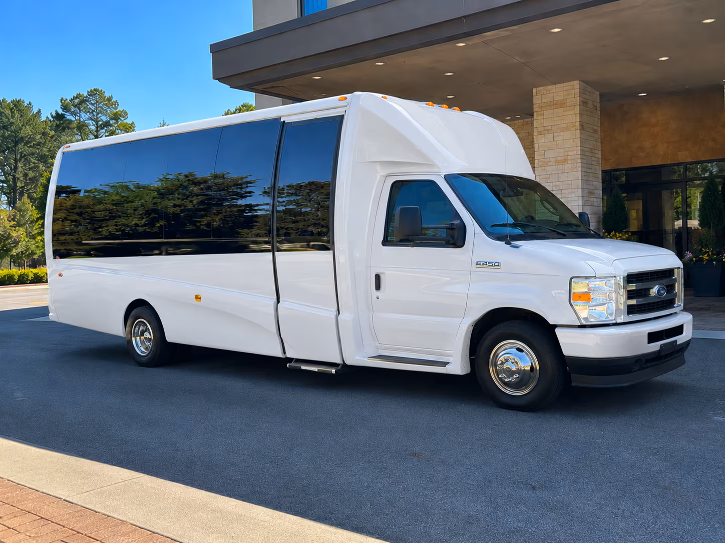 Chattanooga Corporate Transportation party bus exterior