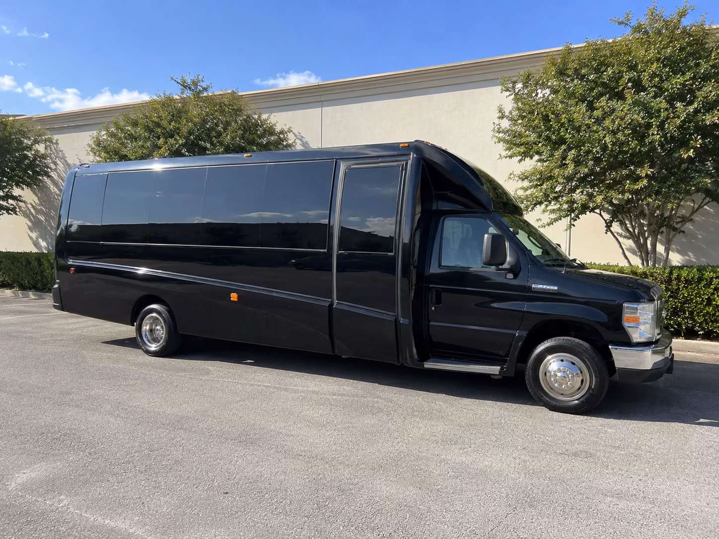 Florence Winery Tour & Pub Crawl Transportation