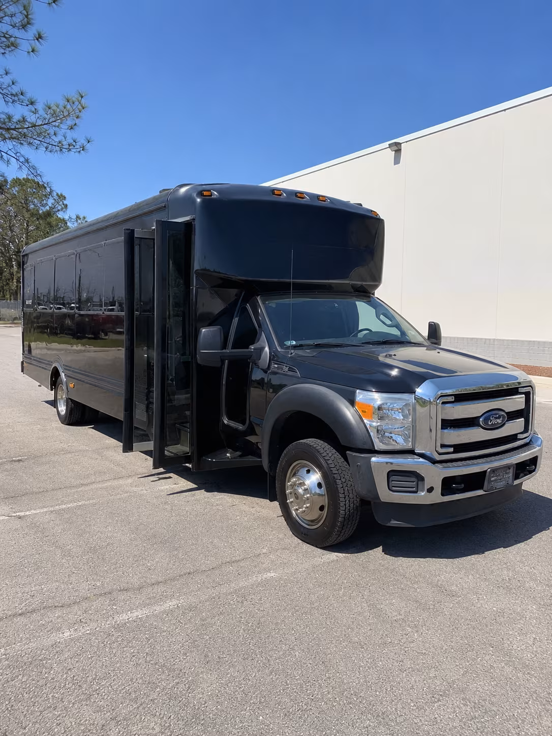 Huntsville Winery Tour & Pub Crawl Transportation