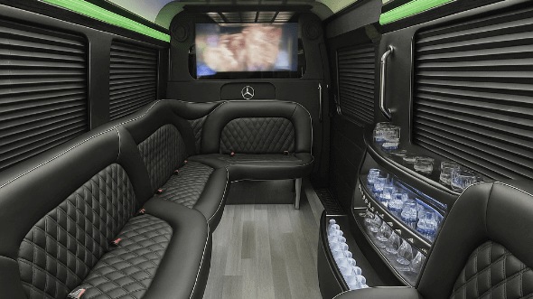 chattanooga 14 passenger sprinter limousine inside